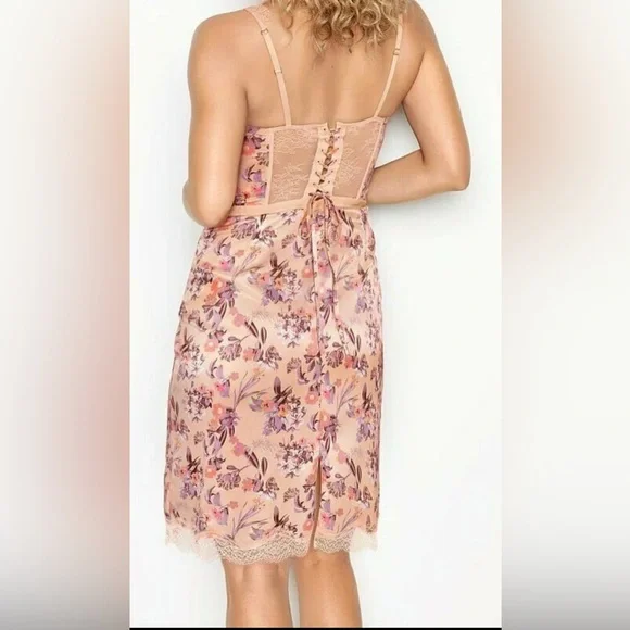 Floral Lace Trim Dress - Picture 2 of 16